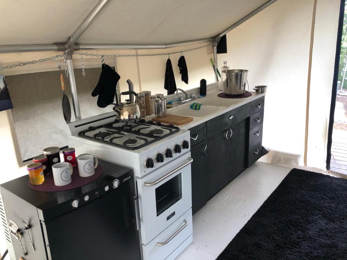 Hotel Vines And Puppies Glamping Hideaway Jade City Exterior foto